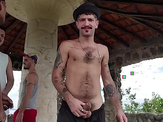 Meus Amigos do pau mega grosso na ilha&lpar; um vigiando e nos 3 fudendo &rpar;