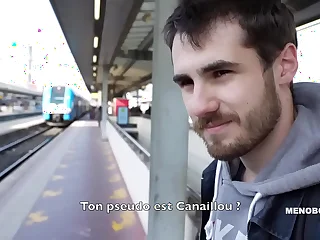 Even Canaillou se donne pour Alex Brand